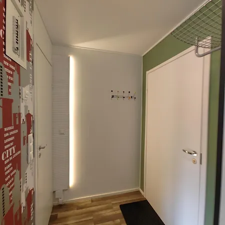 New Studio Near Amenities *