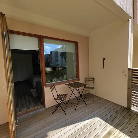 New Studio Near Amenities